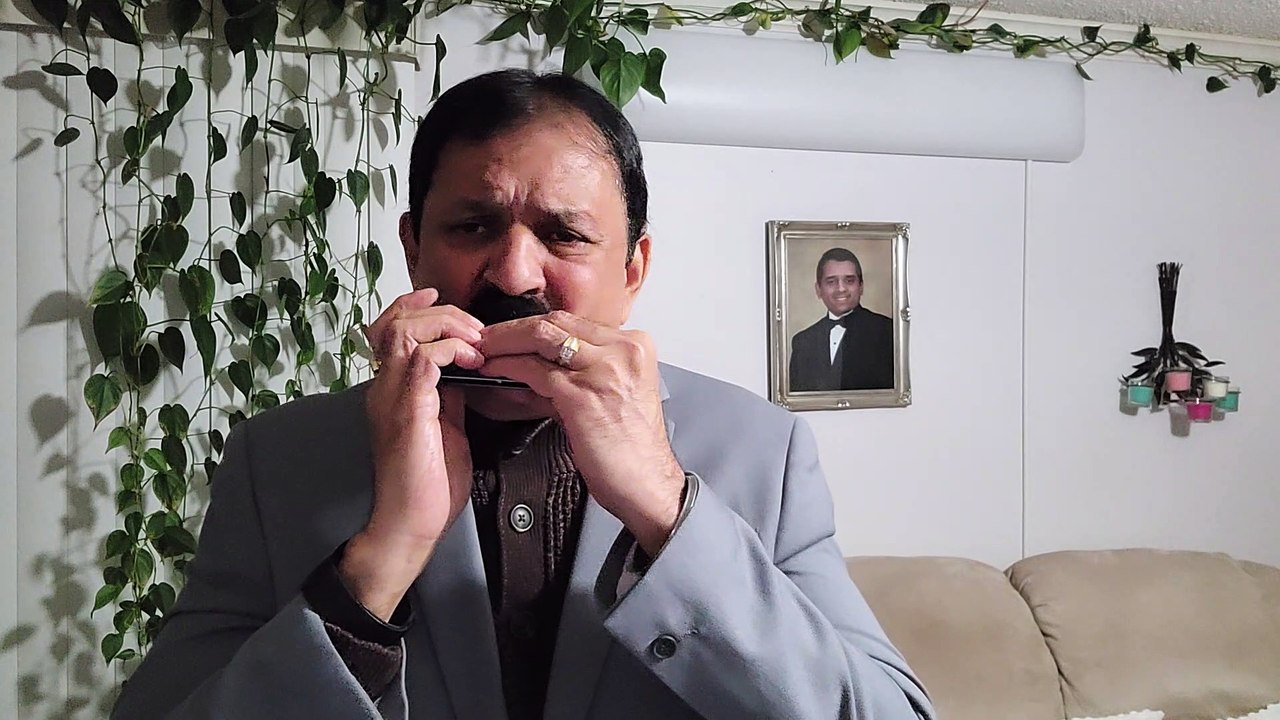 Tum jo mil gaye ho-Film Hanste Zakhm 1973 on Harmonica Live Performance by Mukund Kamdar