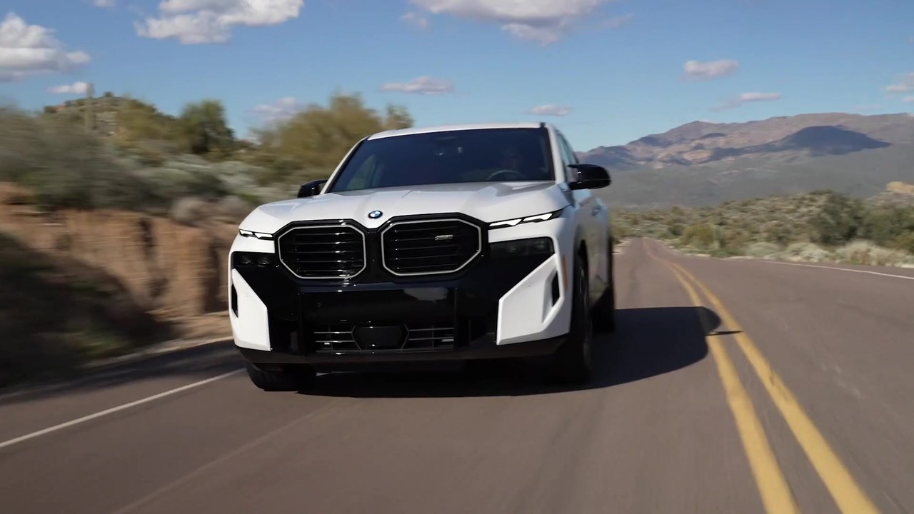 Der erste BMW XM - M HYBRID Antrieb für imponierende Performance und für lokal emissionsfreies Cruising