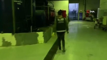 İzmir'de fabrikada 254 ton kaçak akaryakıt ele geçirildi