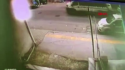 İstanbul'da yasak aşk cinayeti! 1 kişiyi vurdu, eşini balkondan attı