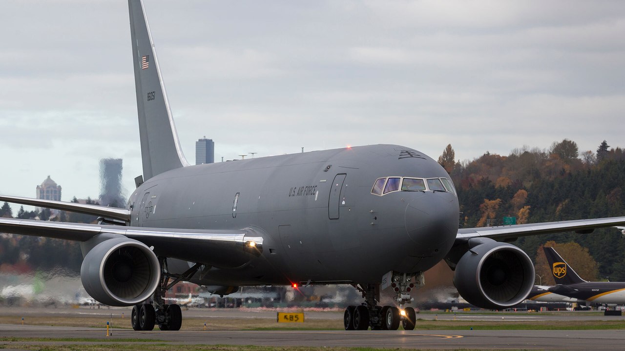 ما هي طائرة "كيه سي-46"؟ وما أهميتها لسلاح الجو؟