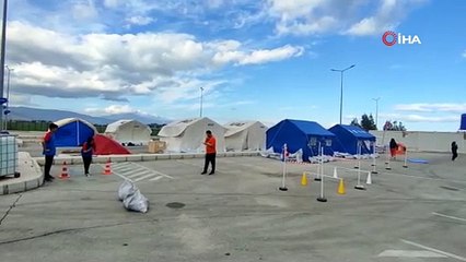 Depremzede gençler sınavlara çadır kentte kurulan parkurda hazırlanıyor