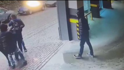 /ek bilgiyle / Eyüpsultan'da hedefi şaşırdılar; özür dileyip iş insanını kaçırdılar