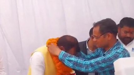 बाराबंकी: गन्ना विकास राज्यमंत्री ने पूर्व की सरकारों पर कसा तंज, जल्द चालू होगी चीनी मिल