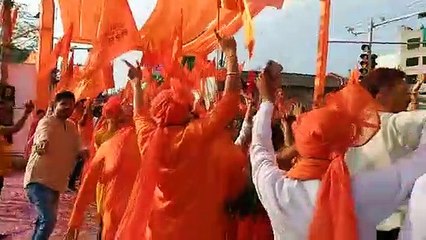 जनप्रतिनिधियों ने शोभायात्रा का किया स्वागत