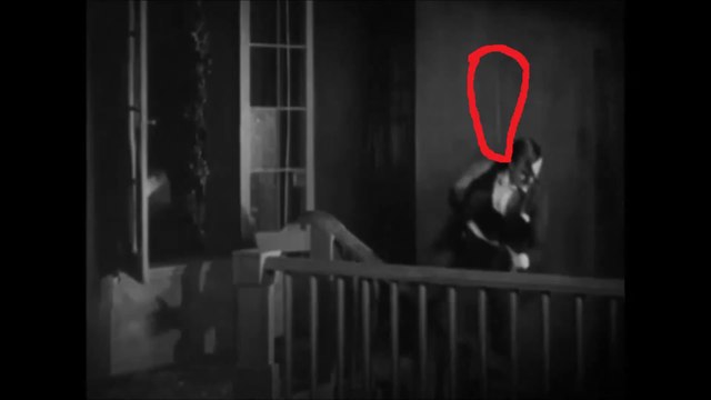 Movie Mistakes from The Monster (1925) with Lon Chaney, Director Roland West