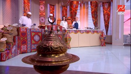 شوف لميس وهي بتعمل الكنافة بإيديها بعد وصفة الشيف حسن لعجينة الكنافة والقطايف البيتي