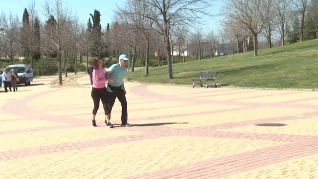 Félix, enfermo de Parkinson: Me di cuenta un día de que era capaz de correr y, en cambio, caminar es imposible