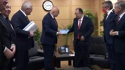 CHP'liler seçim kampanyasında HDP sorulunca 'dağılalım' diyerek soruları cevaplamıyor