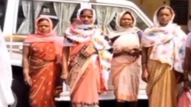 मंडला: बूंद बून्द पानी को तरस रहे ग्रामीण,नाले का पानी पीने को मजबूर,देखें आरोप