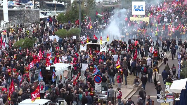 Greve geral no nono dia de protestos contra reforma das pensões