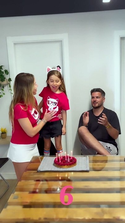 Filha de Mickael Carreira celebra aniversário.