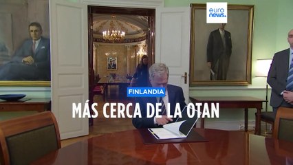 El presidente de Finlandia sanciona el ingreso del país en la OTAN