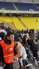 Fenerbahçe ile Zenit taraftarları ile gerginlik çıktı