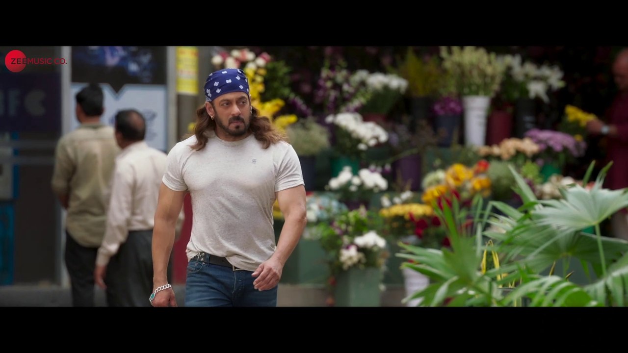 Jee Rahe The Hum (Falling in Love) - Kisi Ka Bhai Kisi Ki Jaan - Salman Khan & Pooja Hegde - Amaal M