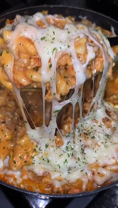 This lasagna skillet is the perfect weekday meal!