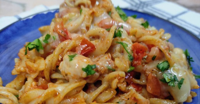 طريقة عمل مكرونة بالدجاج