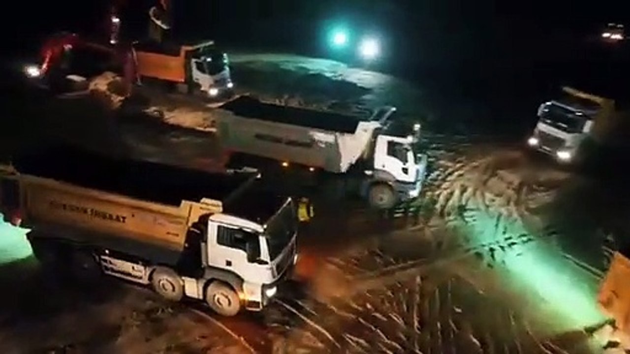 Antakya Yeni Devlet Hastanesi için de aynı uygulama yapılmış: Temel atma töreninde de temel yok