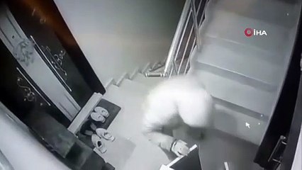 Bursa’da ayakkabı hırsızlığı! O anlar kamerada