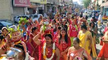 Video Gangaur pujan: महिलाएं सज-धज कर निकली जैले लेने