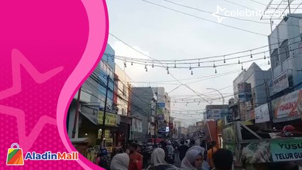 Berburu Takjil dengan Berbagai Kuliner Viral di Pasar Lama Tangerang