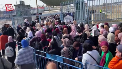 Ramazan ayının ilk cuma namazı için Batı Şeria'dan Kudüs'e geçişler