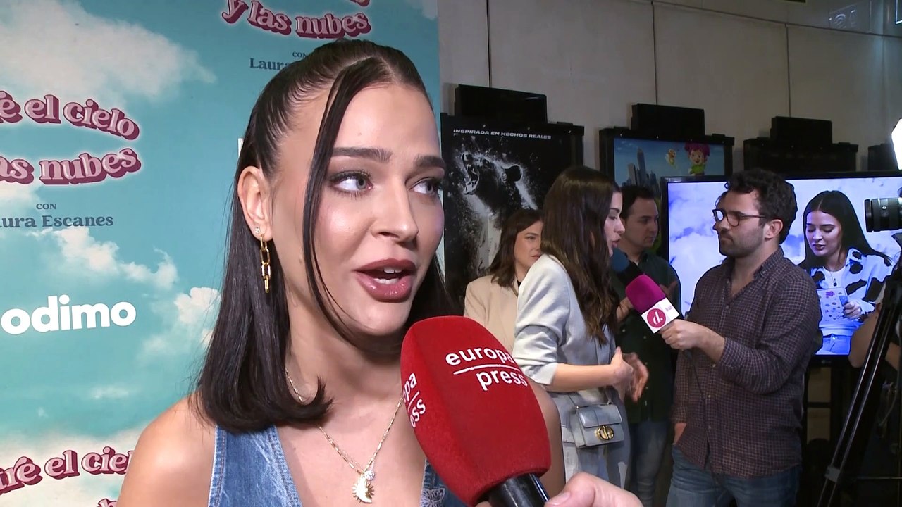 Laura Escanes estrena su nuevo proyecto arropada por su novio, a pocos metros de Risto