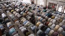 Pakistan'da Ramazan ayının ilk cuma namazı kılındı