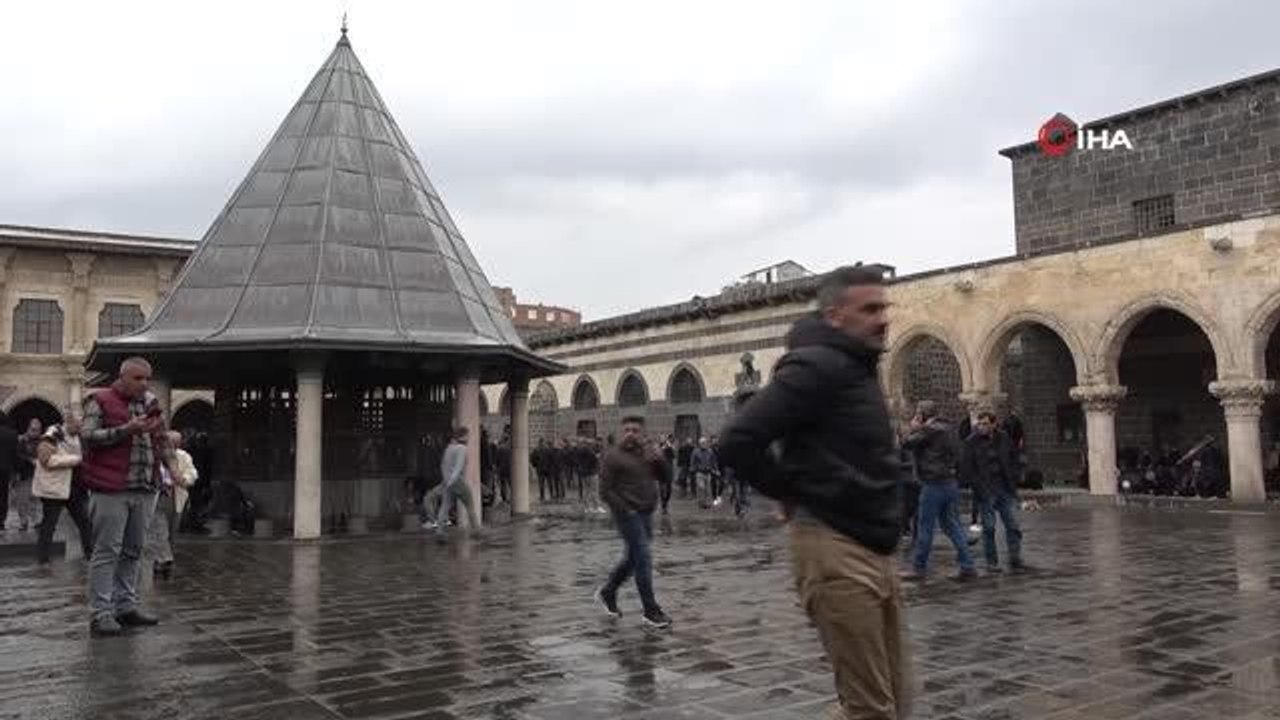 Ramazan ayının ilk cuma namazı kılındı