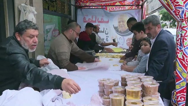 سكان قطاع غزة يأملون في أن يمر شهر رمضان بسلام
