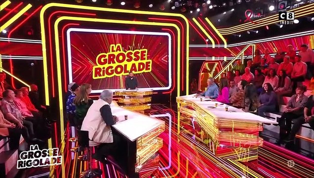 Cyril Hanouna recadre sèchement Diane Leyre dans La grosse rigolade le jeudi 23 mars 2023 sur C8
