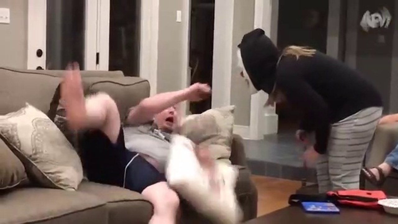 When Jokes Don't LAND!   Jokes Gone Wrong