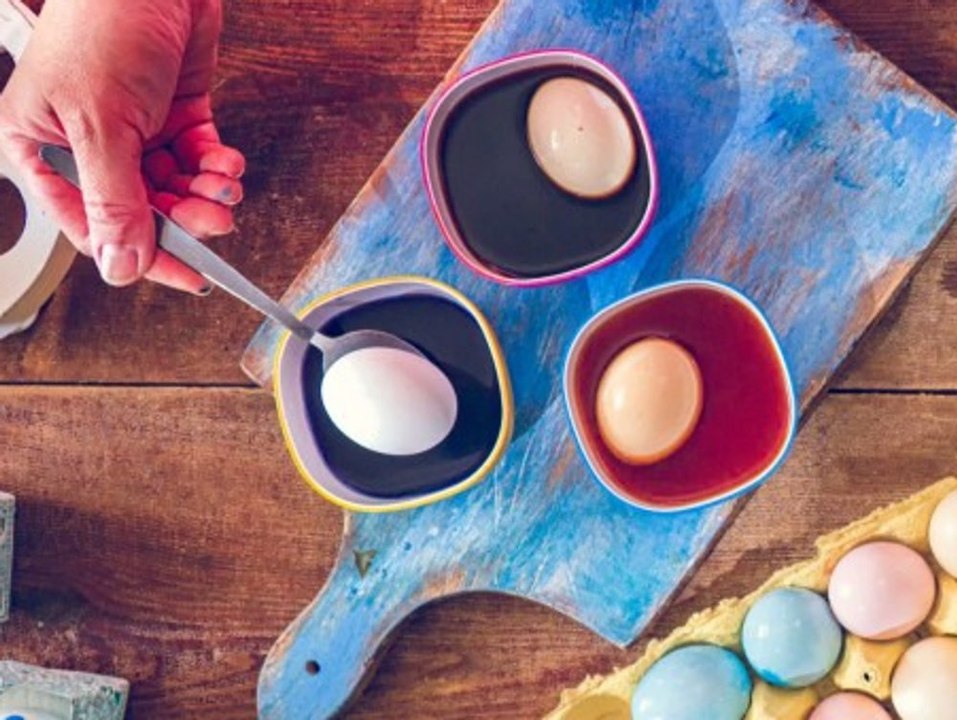 Ostereier färben: Mit diesen Tipps klappt es garantiert