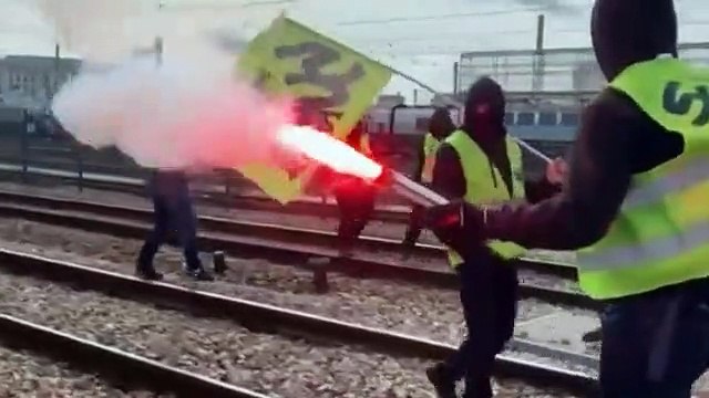 Pension Protests Paralyze France: Travelers Stranded as Roads and Airports Shut Down