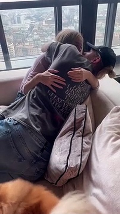 Diletta Leotta incinta, l'annuncio con Loris Karius: "Esplodiamo di gioia! Noi e la mia pancia"