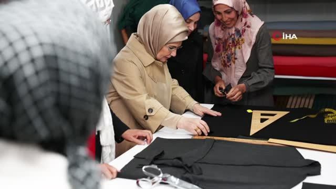 Emine Erdoğan, Şule Yüksel Şenler Vakfı Üretim Atölyesi'ni ziyaret etti