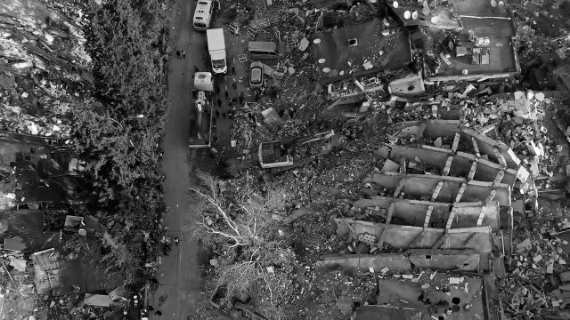 Cem Adrian ve Mark Eliyahu, depremden etkilenenler için hazırladıkları şarkıyı yayınladı