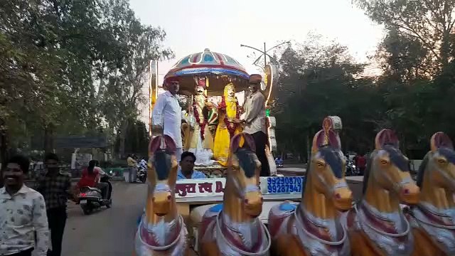 गणगौर : शोभायात्रा में दिखा उत्साह
