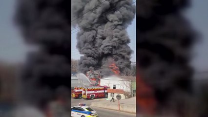 경기 고양시 덕이동 식품 보관창고 불...4개 동 전소 / YTN