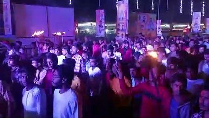 salute to the martyrs young people parti