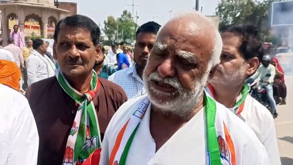 भाजपा की केंद्र सरकार पर बरसे कांग्रेसी, पीएम के विरोध में प्रदर्शन, हुआ कुछ ऐसा...!