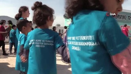 Güney Koreliler, Osmaniye'de depremzede çocukları eğlendirdi