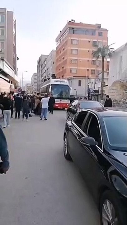 Erdoğan Hatay'da depremzedelere oyuncak attı