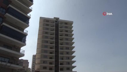 Maketten inşaat vurgunu: Parasını ödedikleri dairelerine kavuşamayan 52 aile firmaya dava açtı