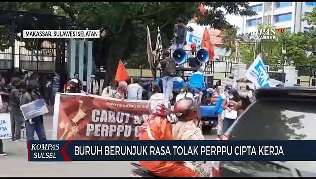 Buruh Berunjuk Rasa di depan gedung DPRD Sulsel Tolak PERPPU Cipta Kerja