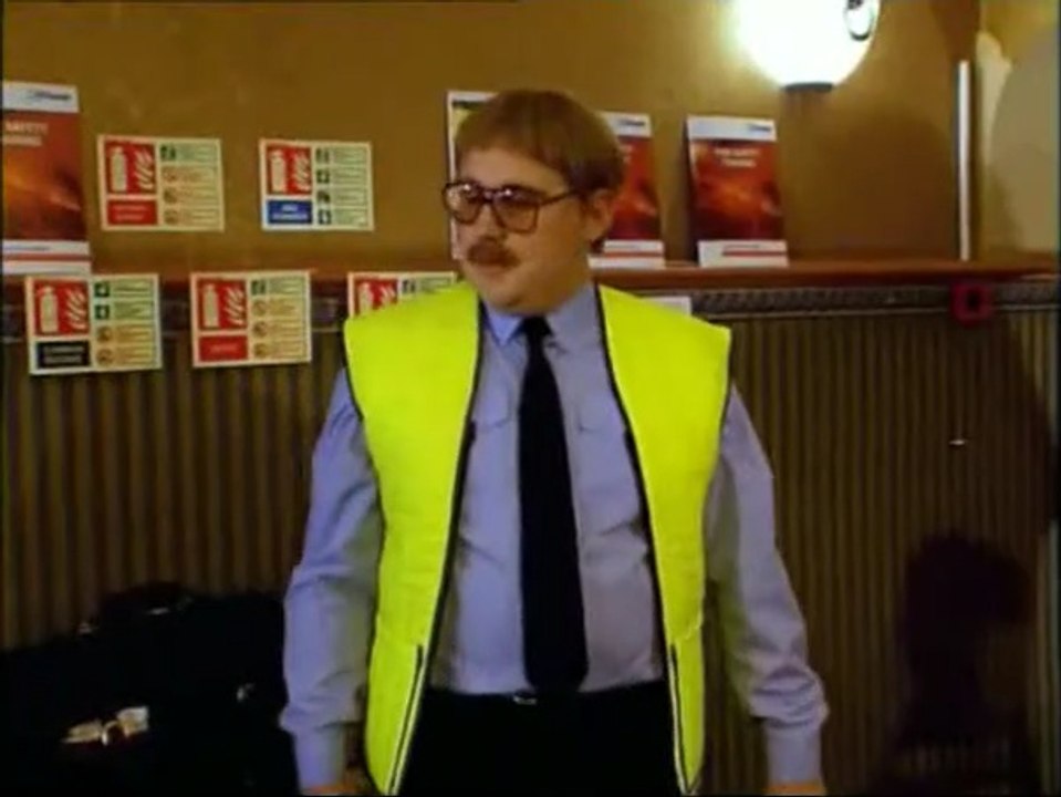 That Peter Kay Thing  S1/E2 'Eyes Down'    Peter Kay