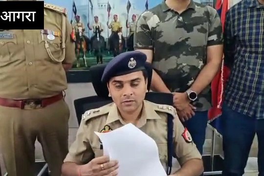 आगरा पुलिस की फर्जी इंटरनेशनल कॉल सेंटर पर रेड
