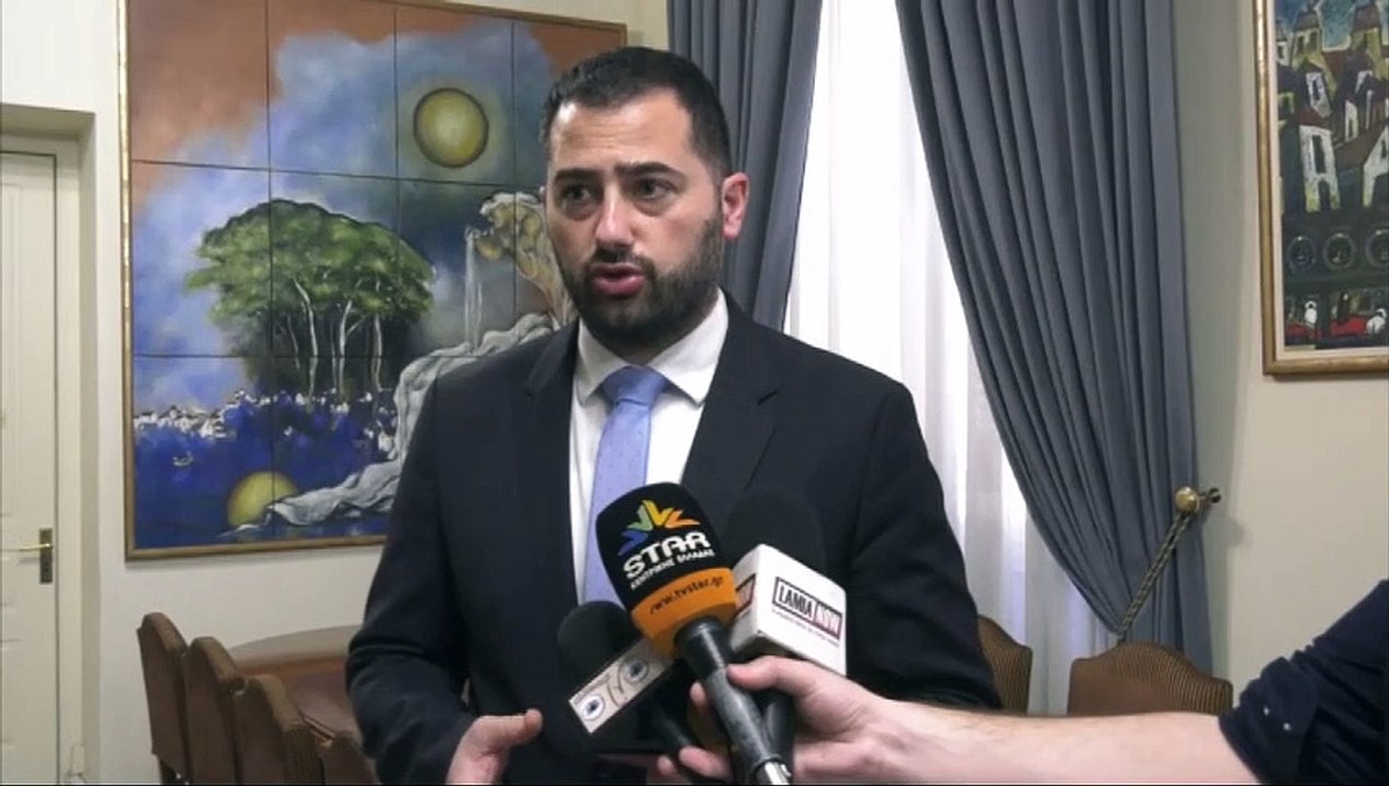 Η μαθητική και στρατιωτική παρέλαση της 25ης Μα...
