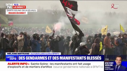 Скачать видео: Sainte-Soline: plusieurs gendarmes, des manifestants et un photographe de presse blessés