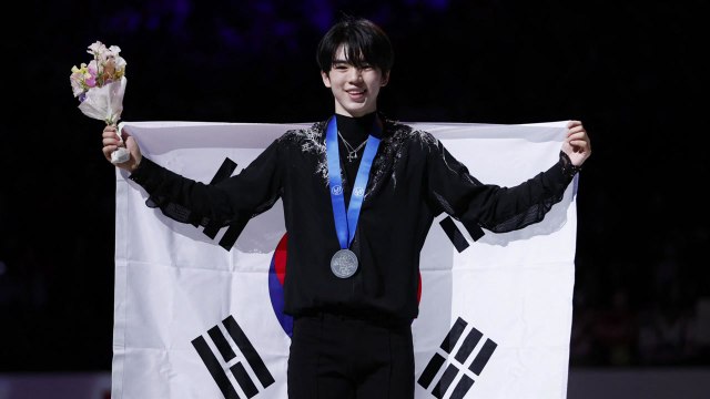 피겨 차준환, 세계선수권 은메달 쾌거...한국 남자 선수 최초 입상 / YTN